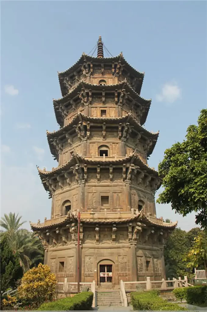Renshou Stone Tower of Kaiyuan Temple in Quanzhou